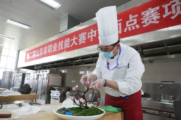 第二届省职业技能大赛“中式面点”赛项在我校成功举行